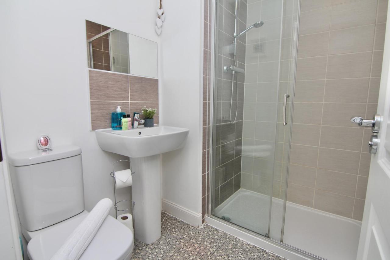 Canalview House - Fully Furnished Coventry City Centre Home *