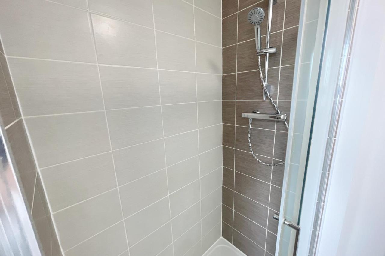 Canalview House - Fully Furnished Coventry City Centre Home Holiday home Coventry