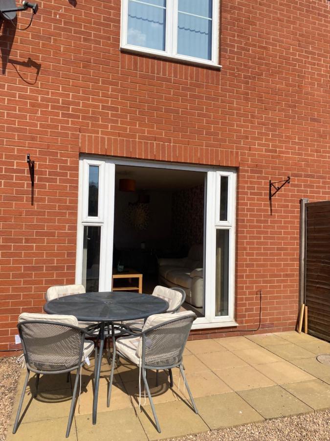 City Centre Townhouse With Private Parking Coventry