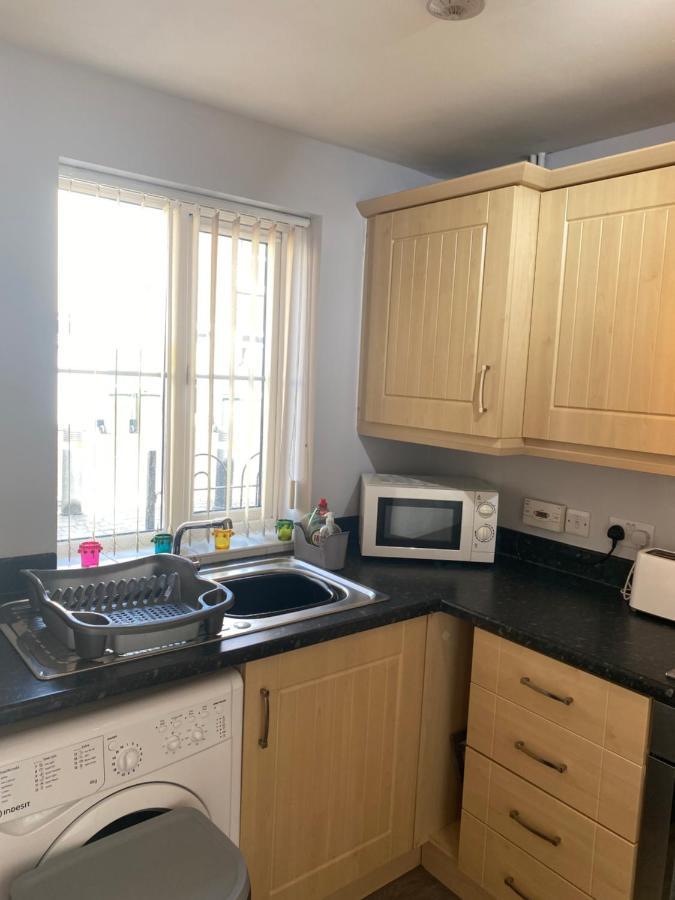 City Centre Townhouse With Private Parking Holiday home Coventry