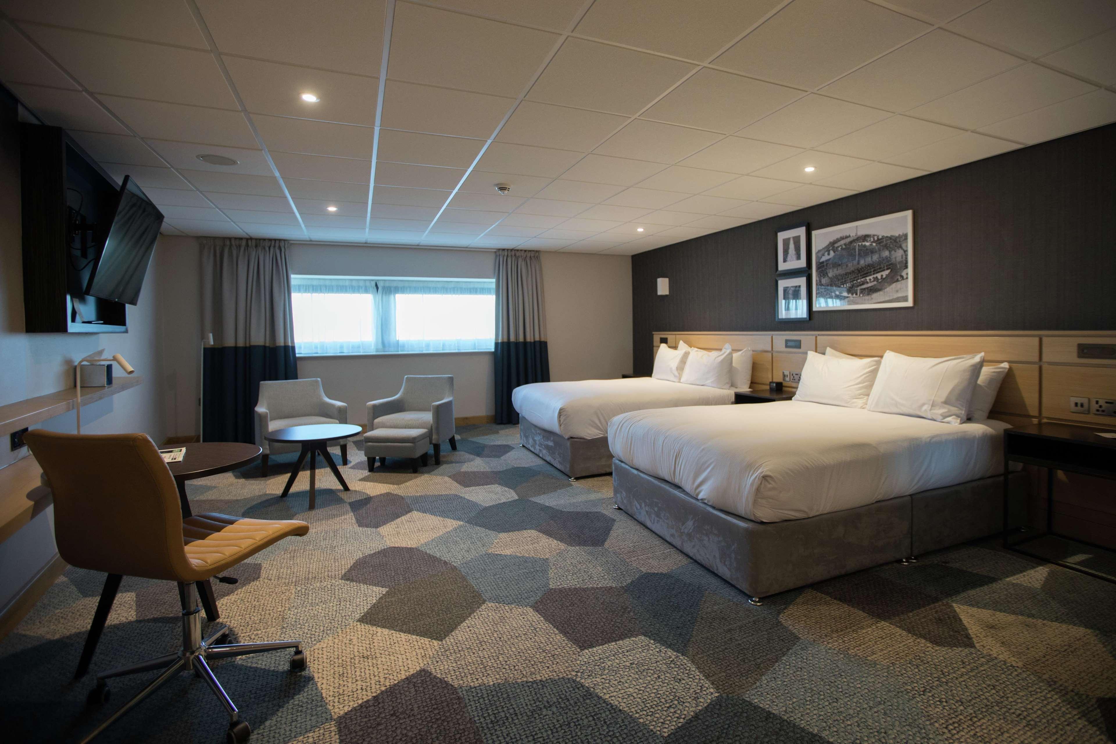 Hotel Doubletree By Hilton Building Society Arena 4*