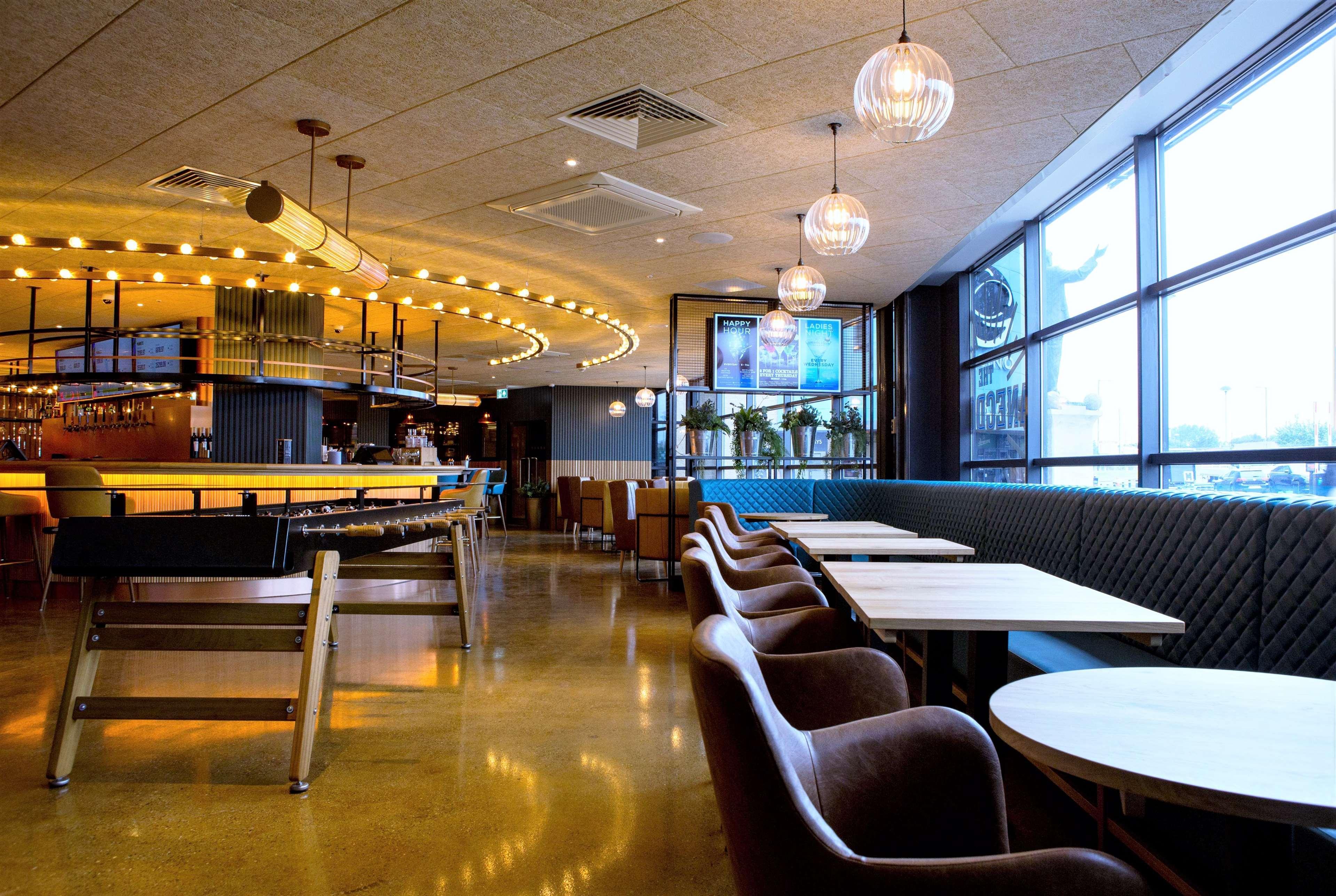 Doubletree By Hilton Building Society Arena 4*