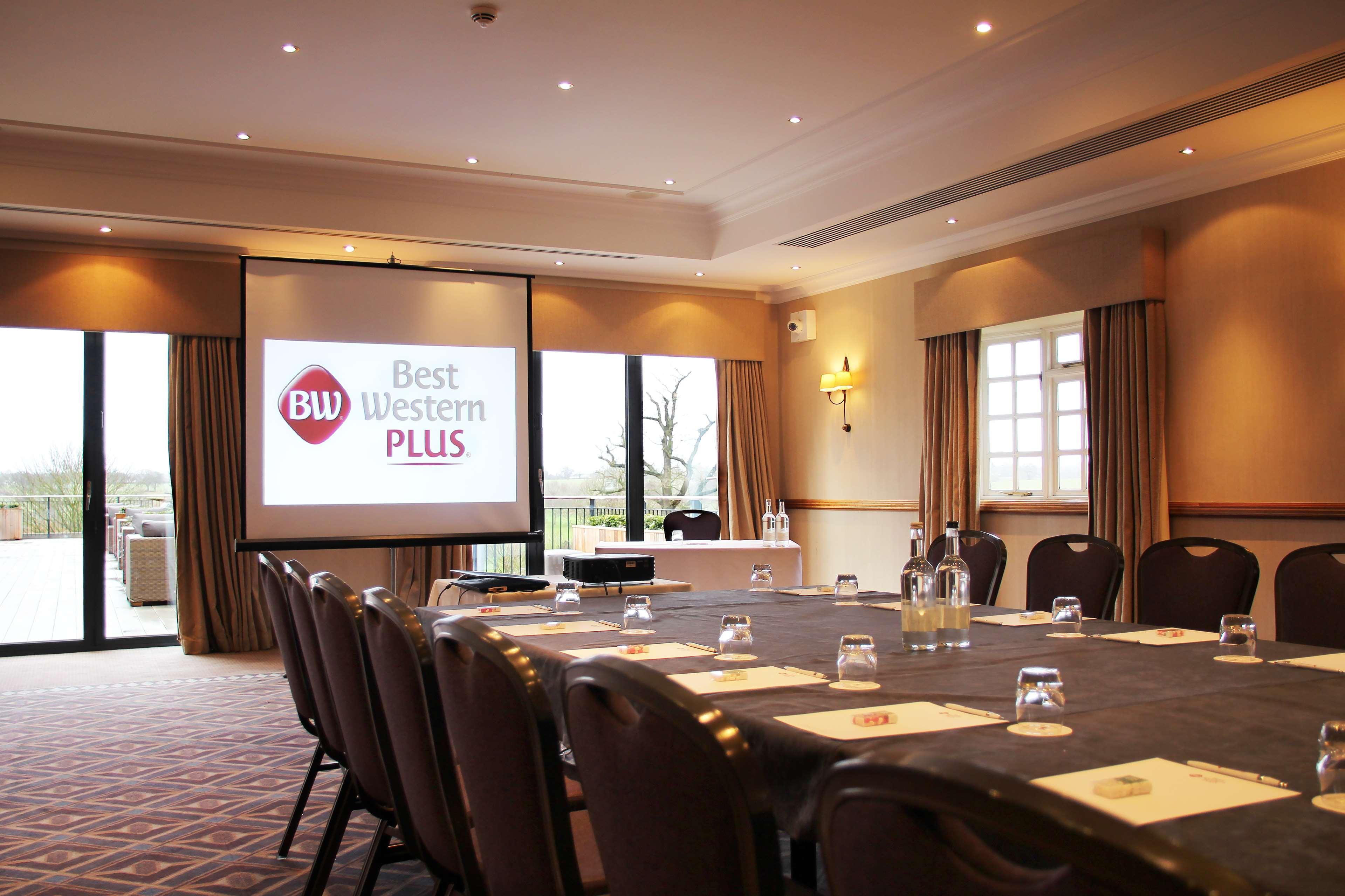 Hotel Windmill Village Hotel, Golf Club & Spa, Bw Signature Collection 4*