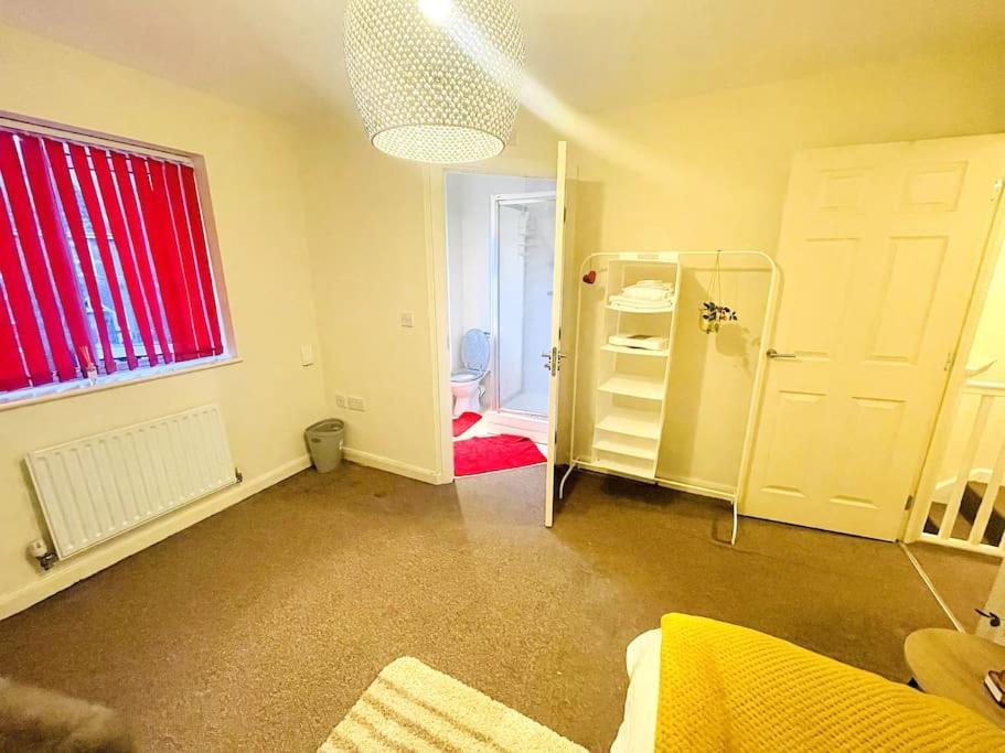 Chattel - Massive Homely Space With Garden, Dedicated Office Space & Free Parking * Coventry