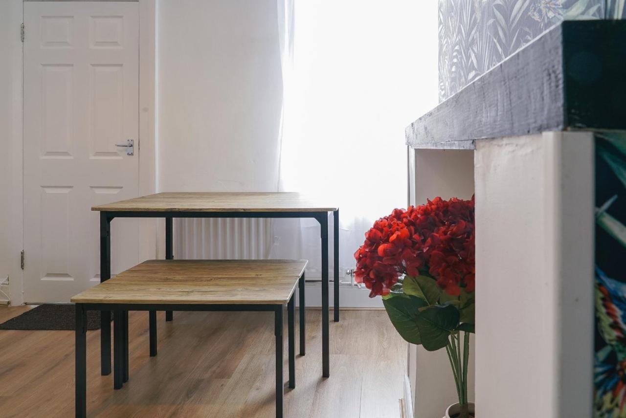Hospedagem domiciliar Living Serviced Coventry