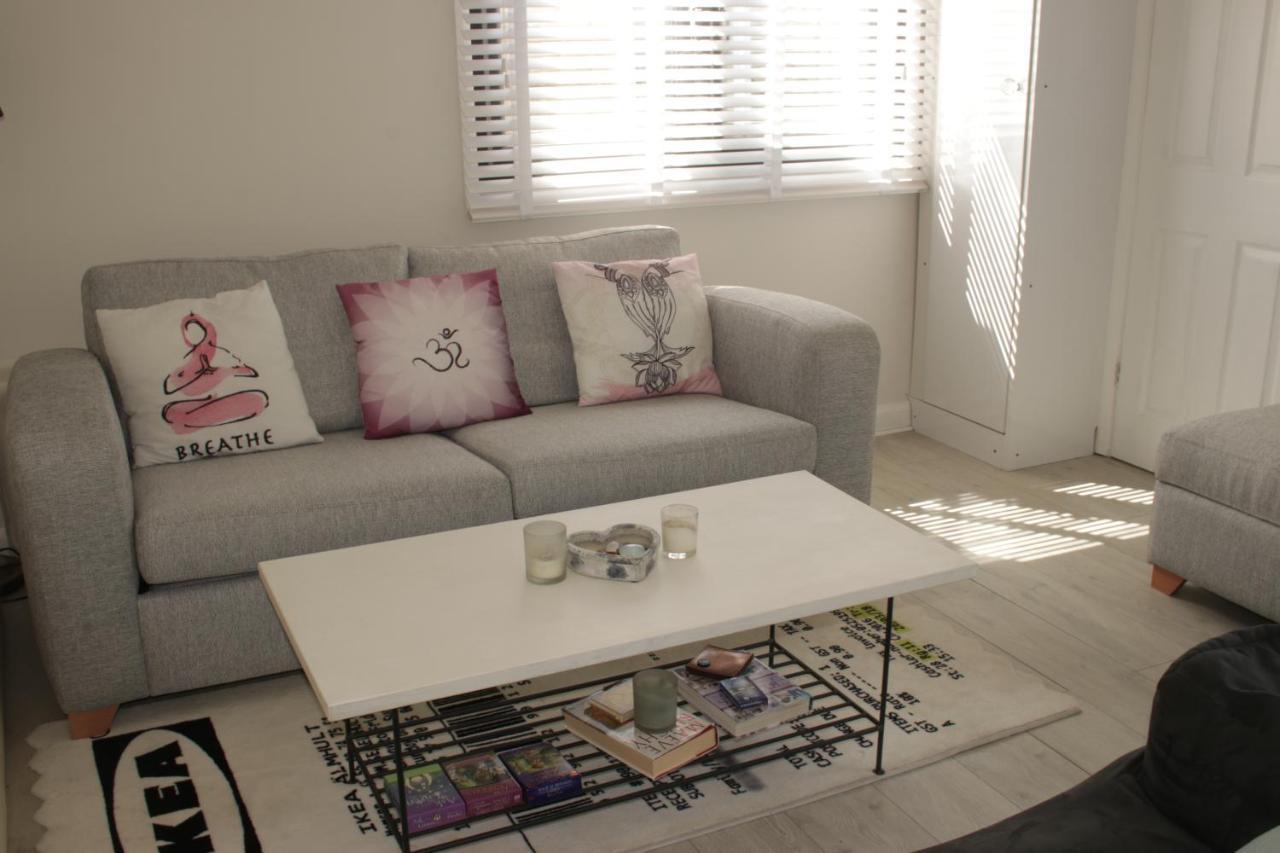 Stonebury Apartment *