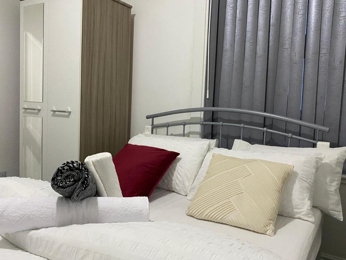 Homestay Living Serviced 3 *