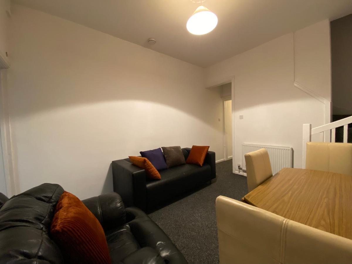 Living Serviced 3 Homestay Coventry