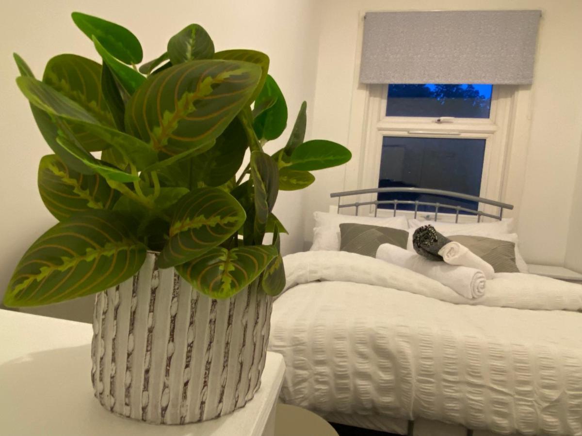 Living Serviced 3