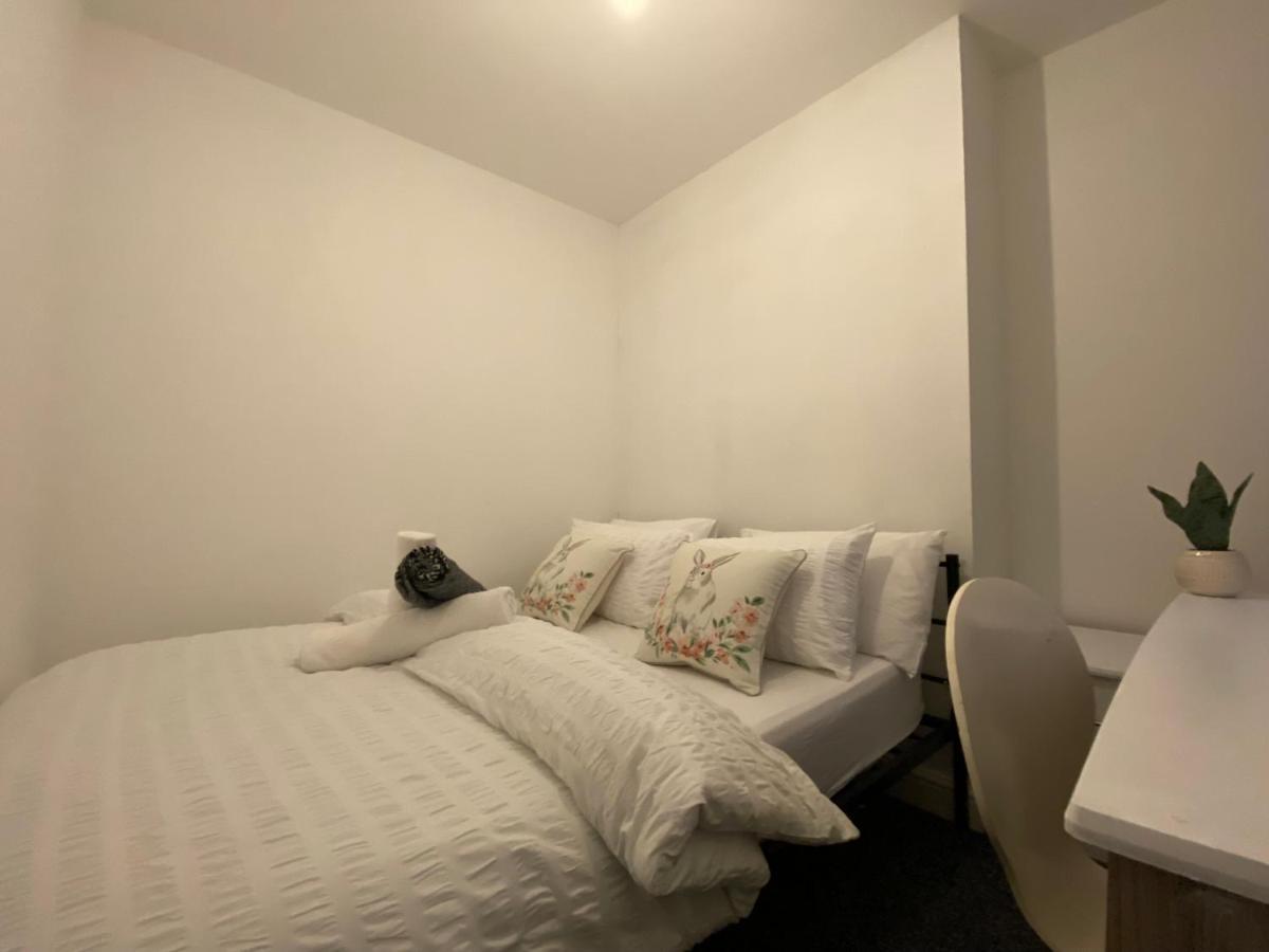 Living Serviced 3 Homestay