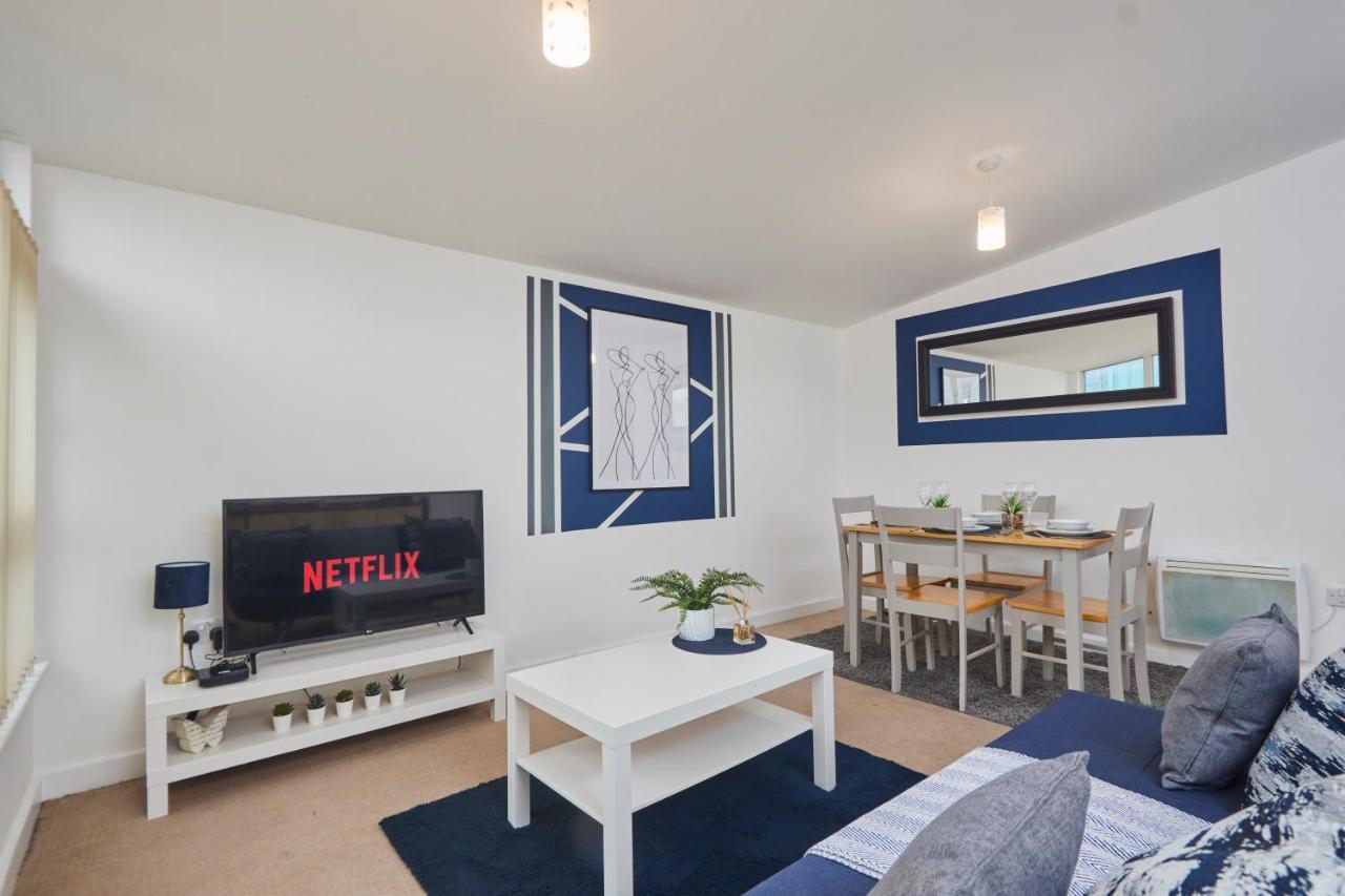 Ideal 2 Bed In - Parking * Coventry