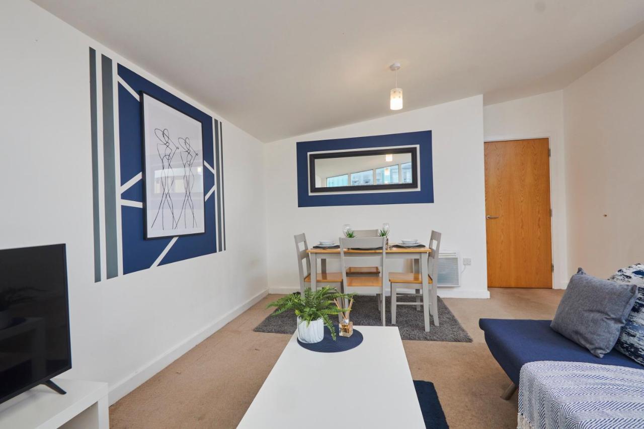 Ideal 2 Bed In - Parking * Coventry
