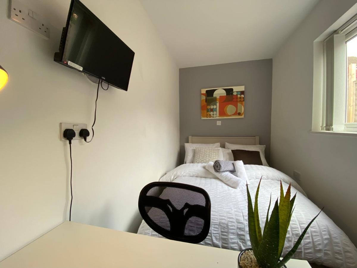 Nice Living Serviced 2 Homestay