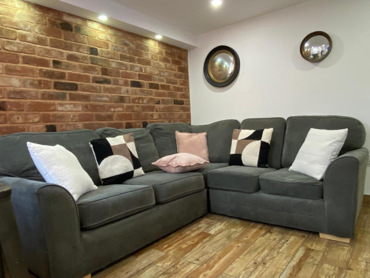Homestay Nice Living Serviced 2 Coventry