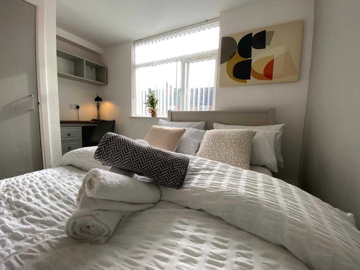 Nice Living Serviced 2 Homestay