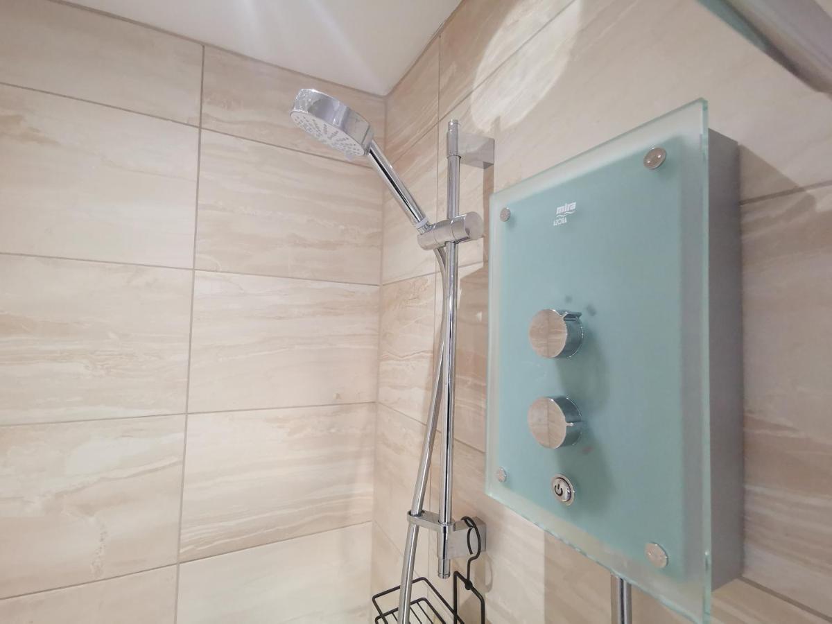 Cozy Modern - Perfect - Upto 6 Guests Guest house Coventry