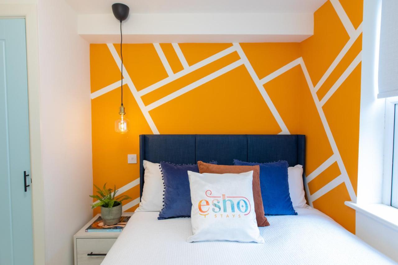 5 Bed 5 Bath House, Free Parking, Patio Garden - Esho *