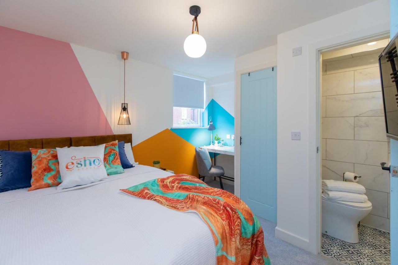 Holiday home 5 Bed 5 Bath House, Free Parking, Patio Garden - Esho