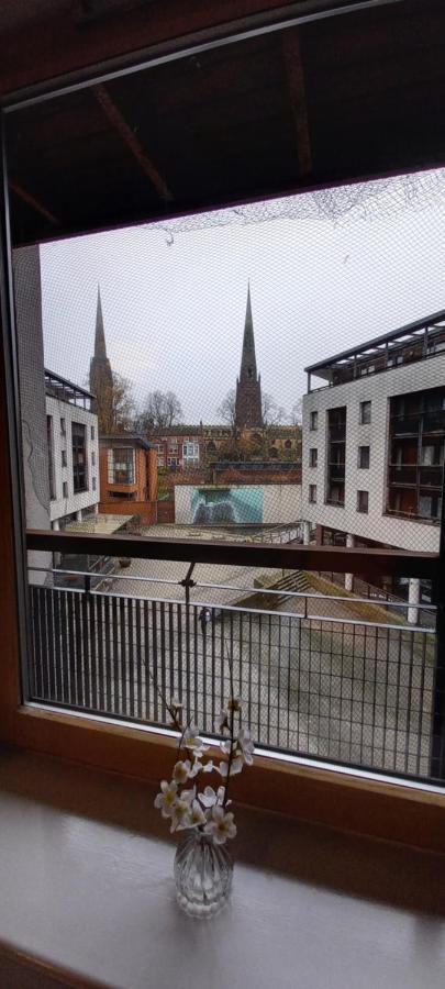 Gorgeous Modernised Centre Apartment Coventry