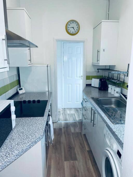 Comfortable Town House In City Centre Holiday home Coventry
