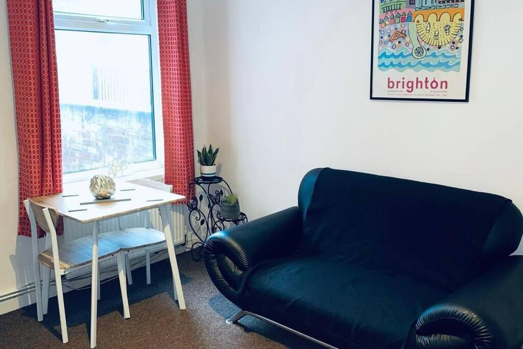 Comfortable Town House In City Centre