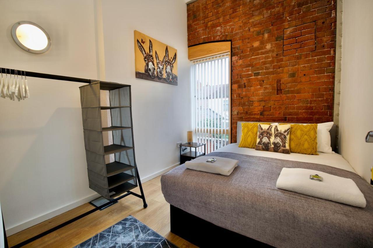 Loft Apartment *