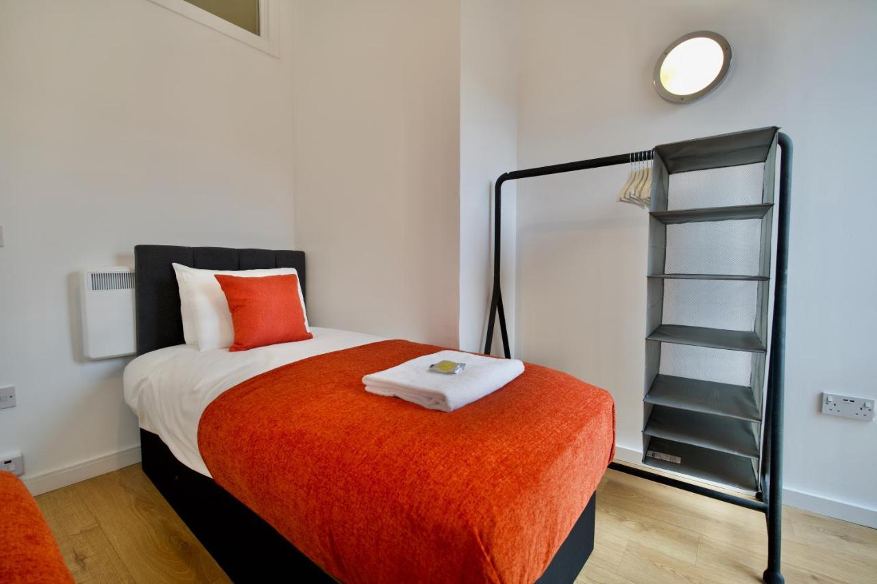 Loft Apartment *