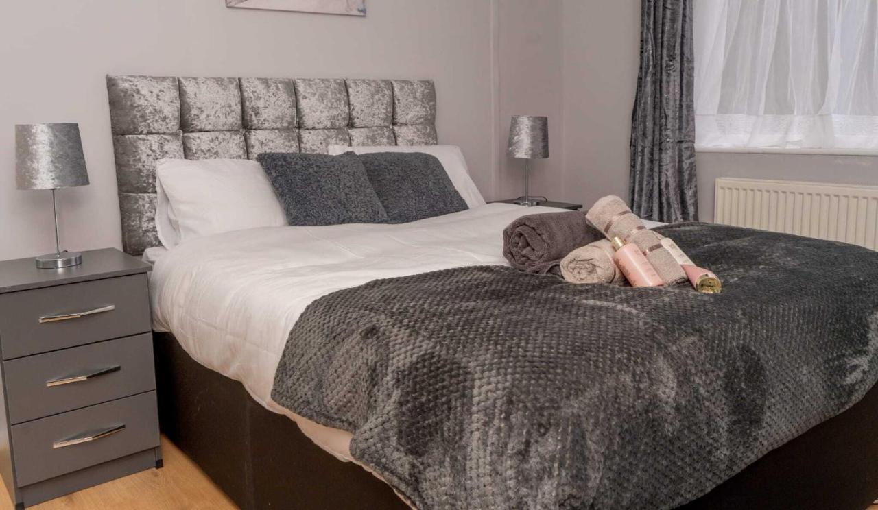 Holiday home Cosy 2 Bedroom In *
