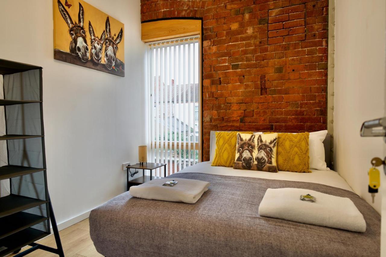 Loft Apartment *