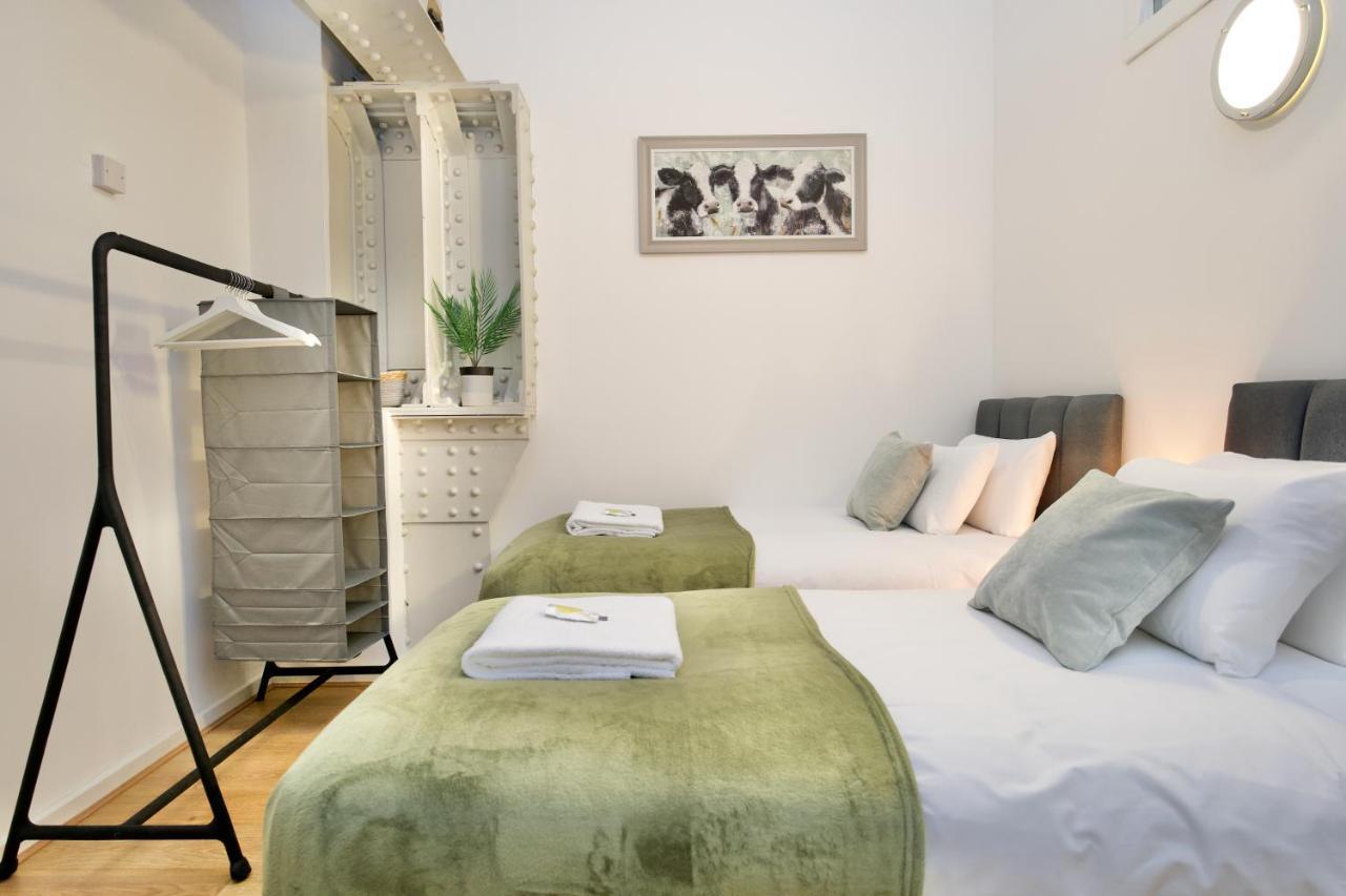 Loft Apartment *