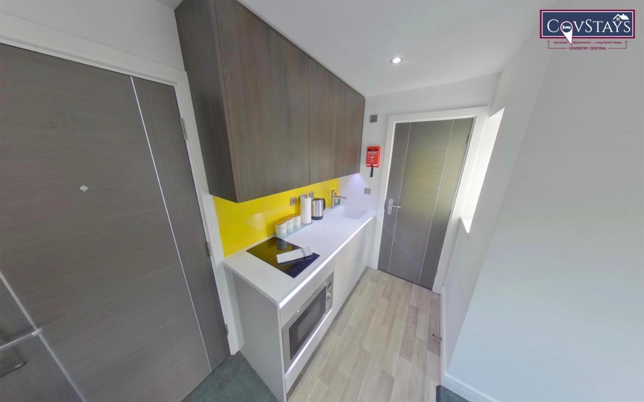Apartment New House - Magnificent In Centre, Free Parking, By Covstays