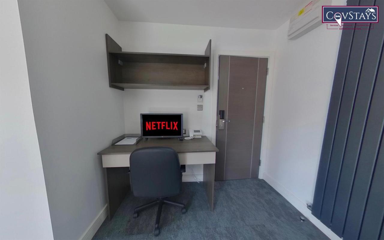 New House - Magnificent In Centre, Free Parking, By Covstays Apartamento *