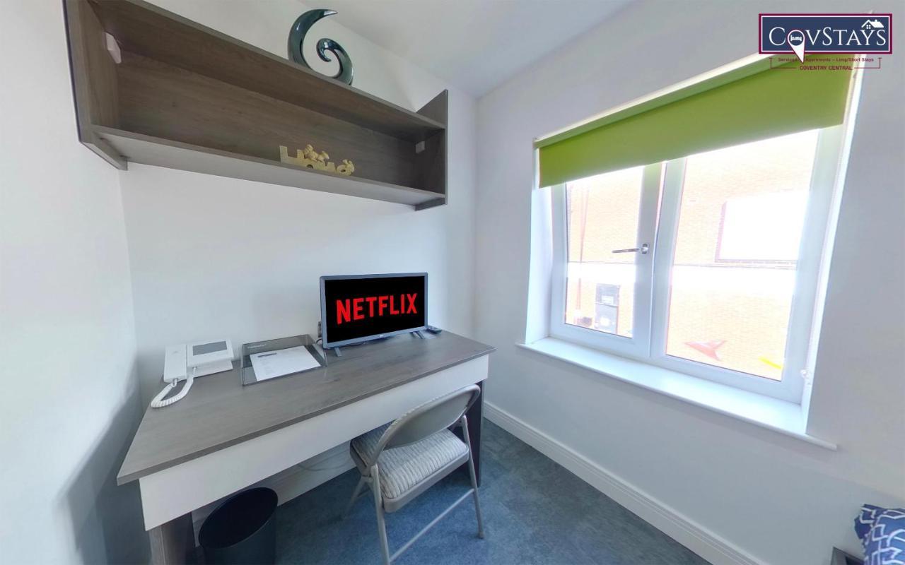 New House - Magnificent In Centre, Free Parking, By Covstays Apartamento