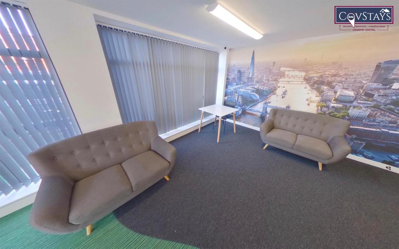 Apartment Signature House - Contemporary In Centre, Free Parking, By Covstays