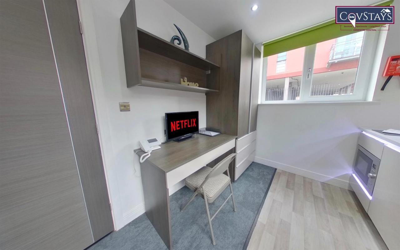 New House - Magnificent In Centre, Free Parking, By Covstays *