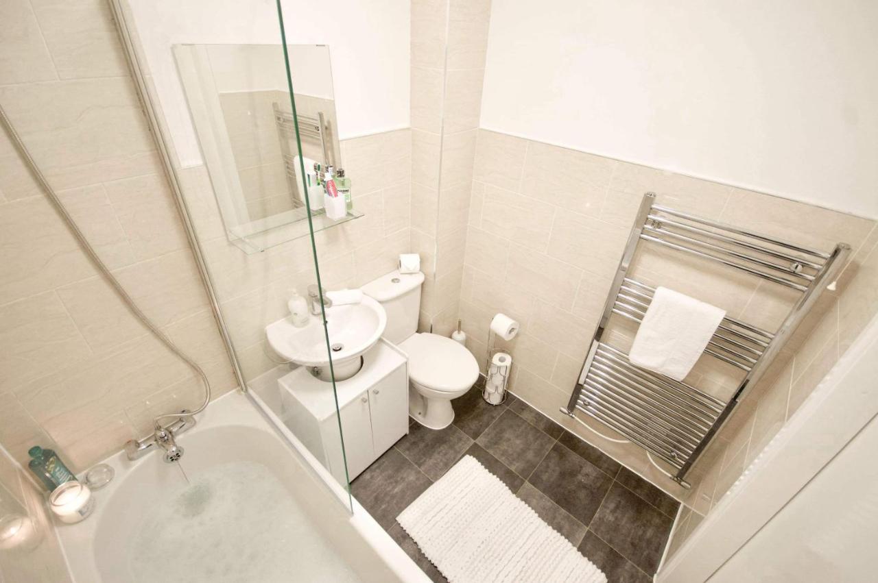 Affordable Digs Nr Centre Sleeps5 Free Secure Parking