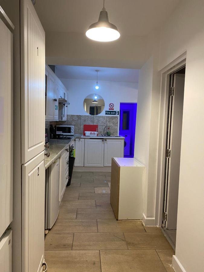 Calm Residential House Homestay Coventry