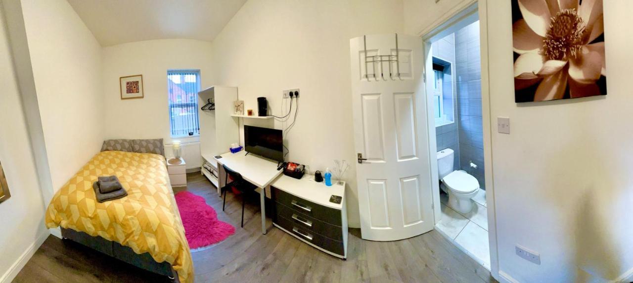 Casa de hóspedes Deluxe En-suite In Cv1