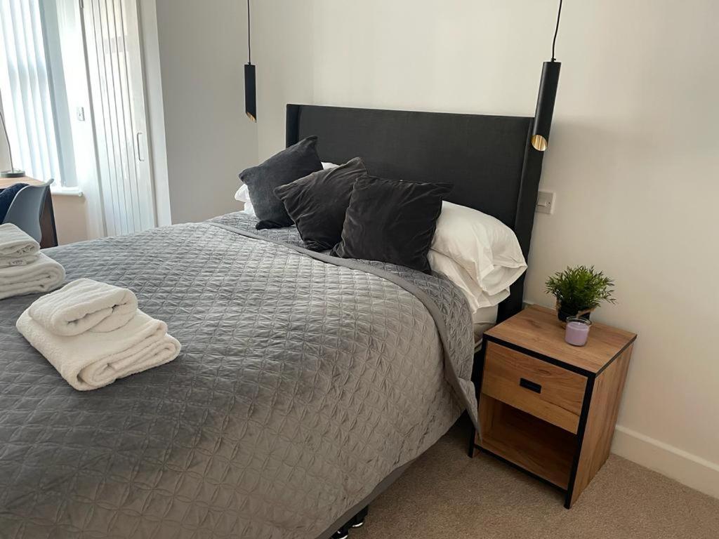 Wren - Luxury 1 Bed Serviced Suites Coventry