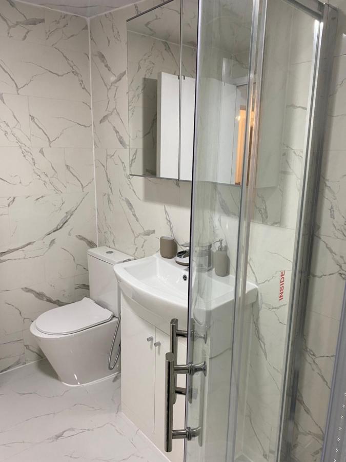 Calm Residential House Homestay Coventry