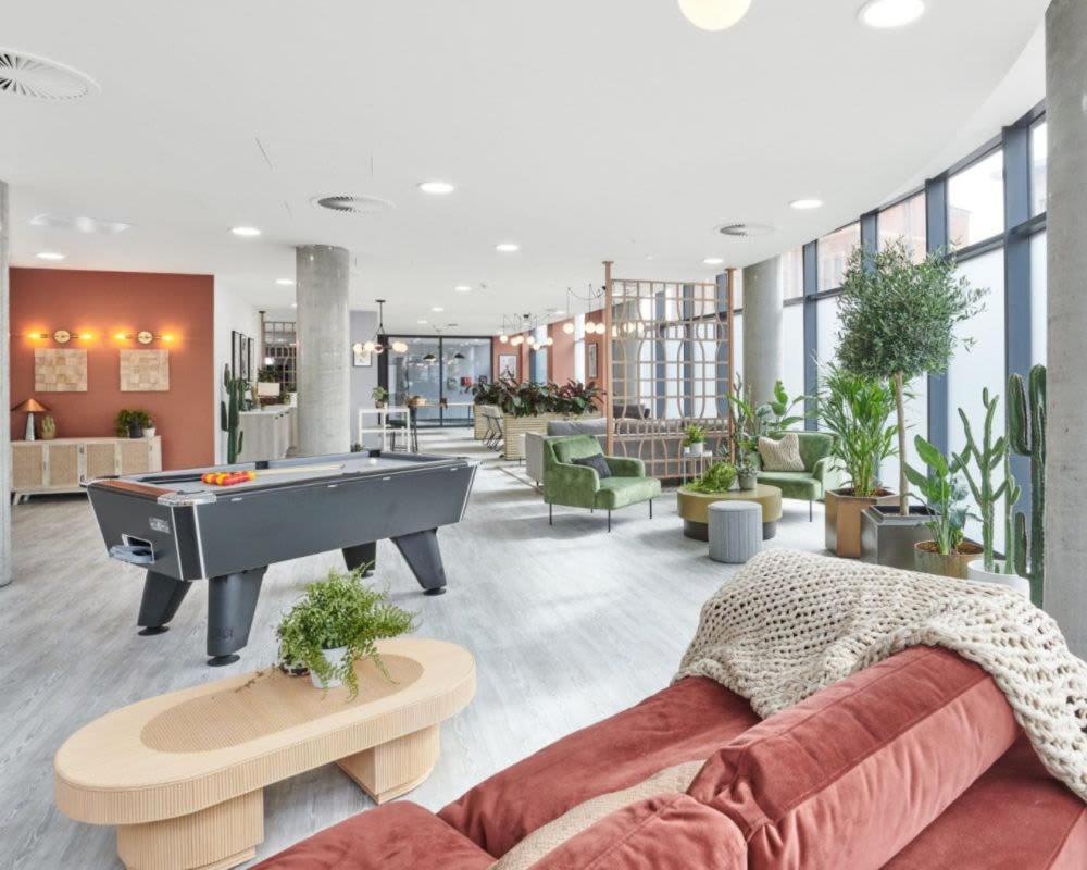 Apartment And Ensuite With Shared Kitchen At Gosford Gate Near Centre