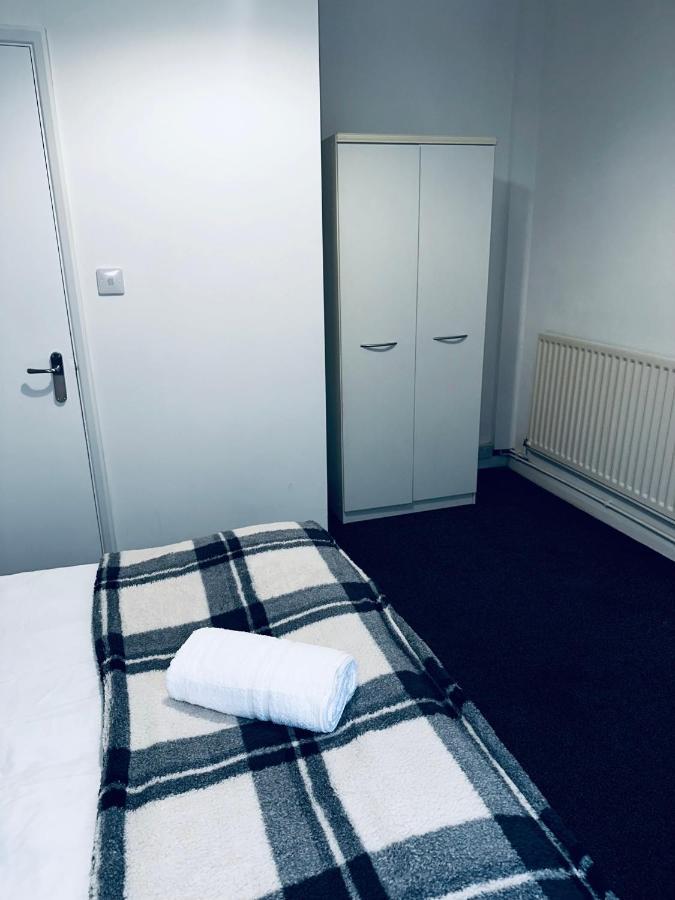 Stylish Town House - Modern Double - 1 * Coventry