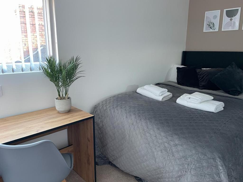 Wren - Luxury 1 Bed Serviced Suites * Coventry