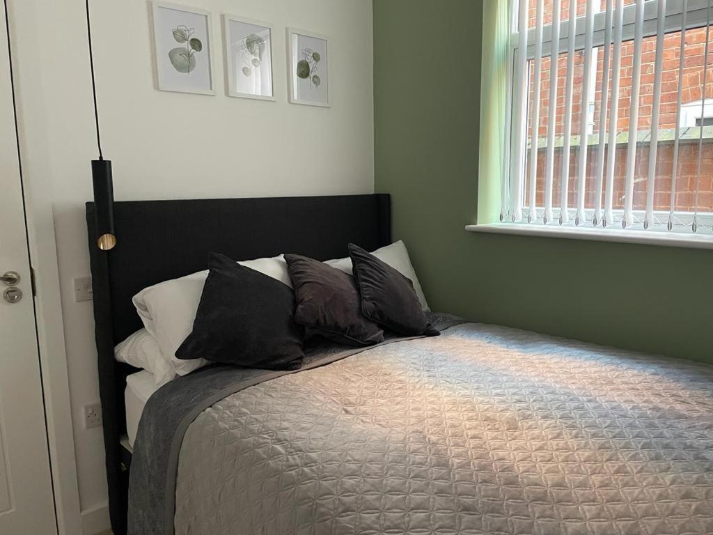 Wren - Luxury 1 Bed Serviced Suites Coventry