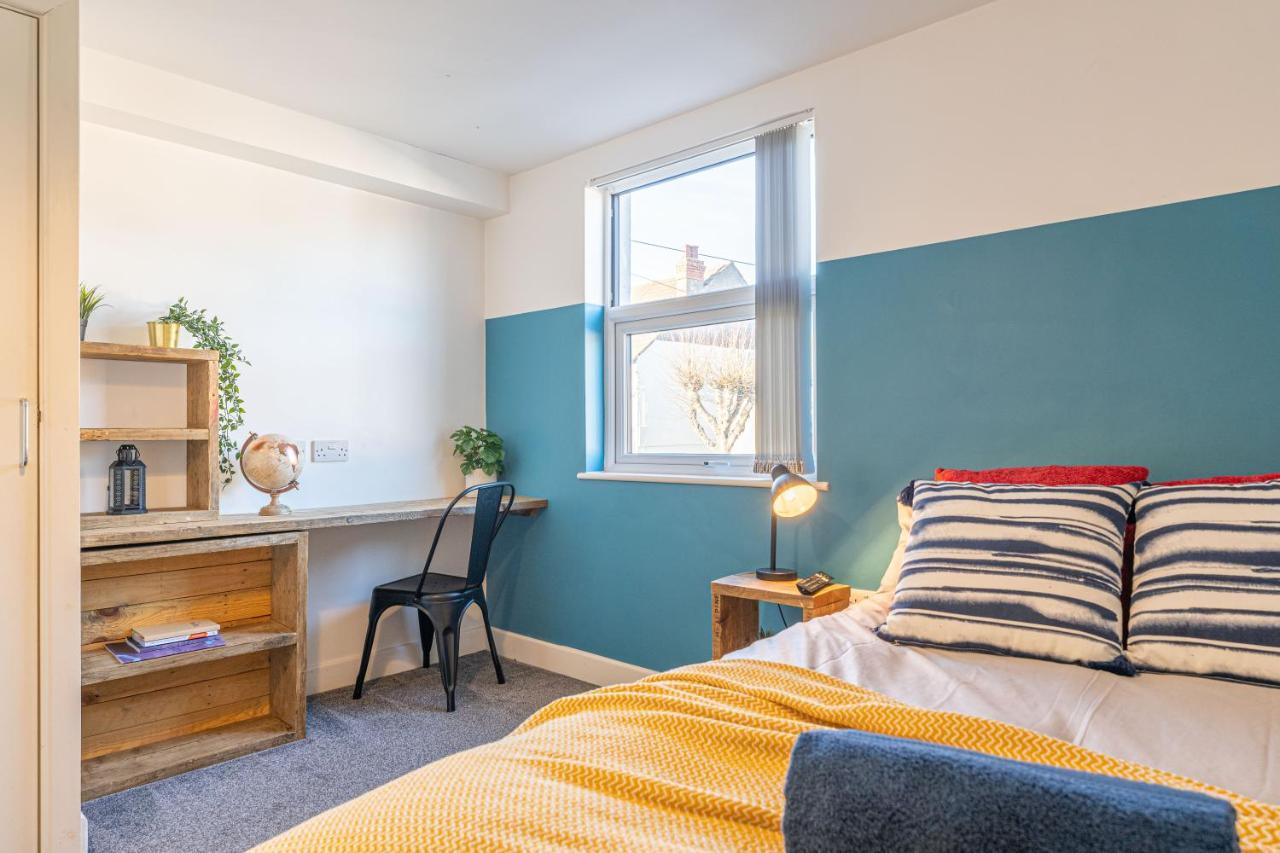 Casa de férias Stylish 5-bed Home, Each With En-suite And Own Tv *