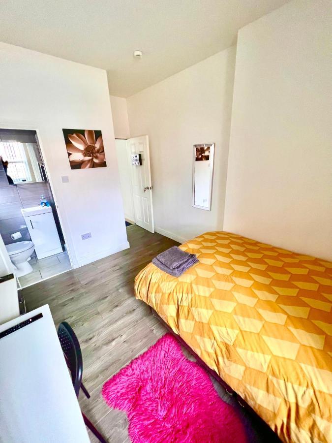 Casa de hóspedes Deluxe En-suite In Cv1