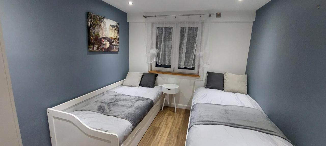 Lovely 2-bed In Apartment *