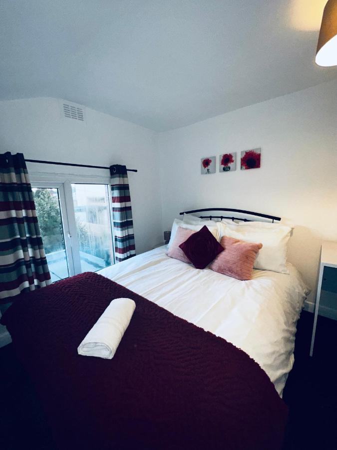 Stylish Town House - Modern Double - 3 Coventry
