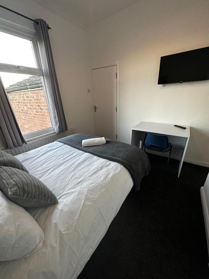 Stylish Town House - Modern Double - 4 Homestay