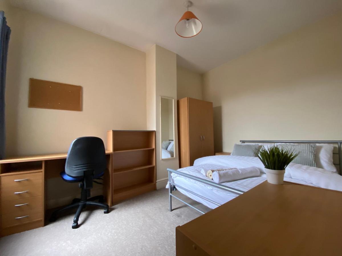 Hospedagem domiciliar Living Serviced 5 *